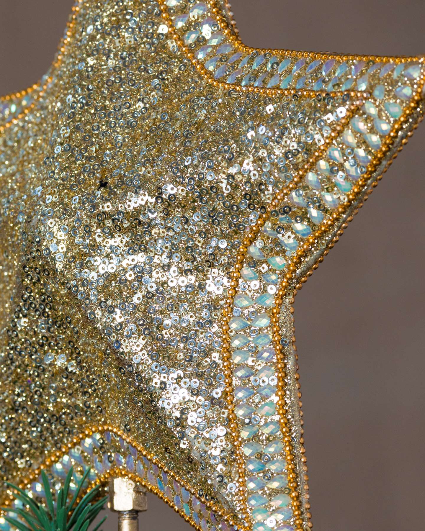 Balsam Hill Classic Star Beaded Artificial Christmas Tree Topper Intricate Gold Beaded Finish