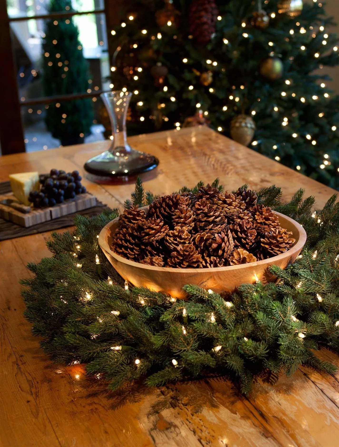 Balsam Hill Norway Spruce Christmas Garland - Thumbnail 3