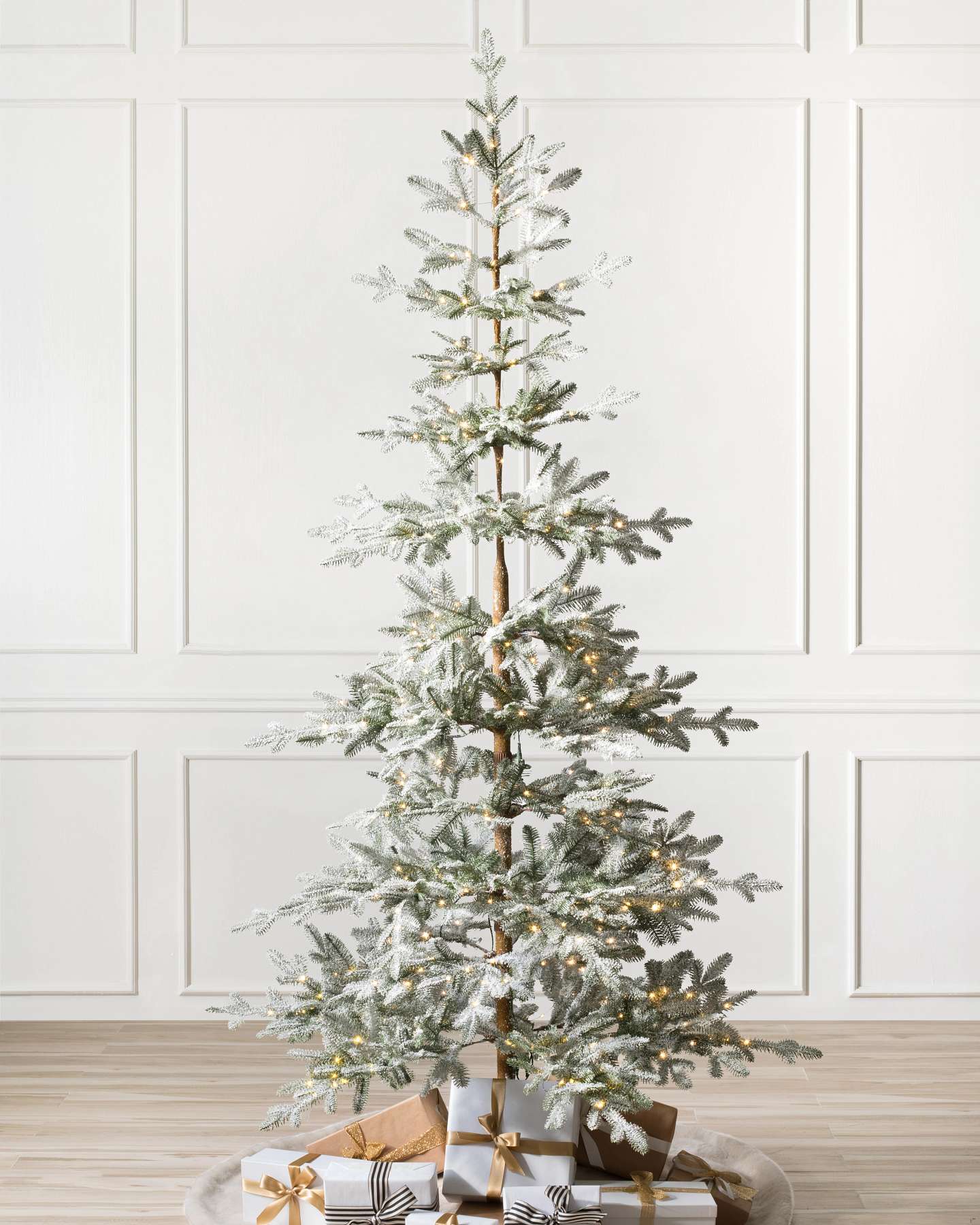 Balsam Hill Frosted Alpine Balsam Fir Artificial Christmas Tree LED Clear Frosted Display