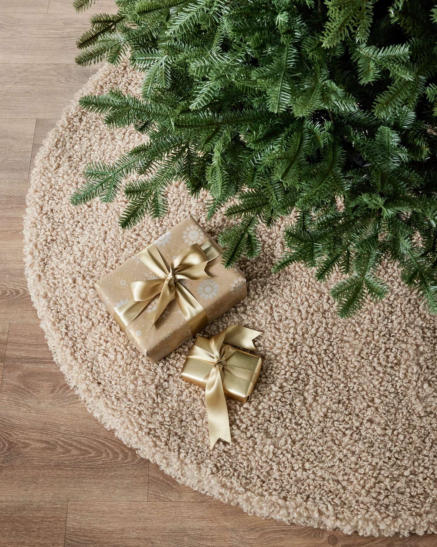 Balsam Hill 60-Inch Tan Boucle Artificial Christmas Tree Skirt Elegant Design