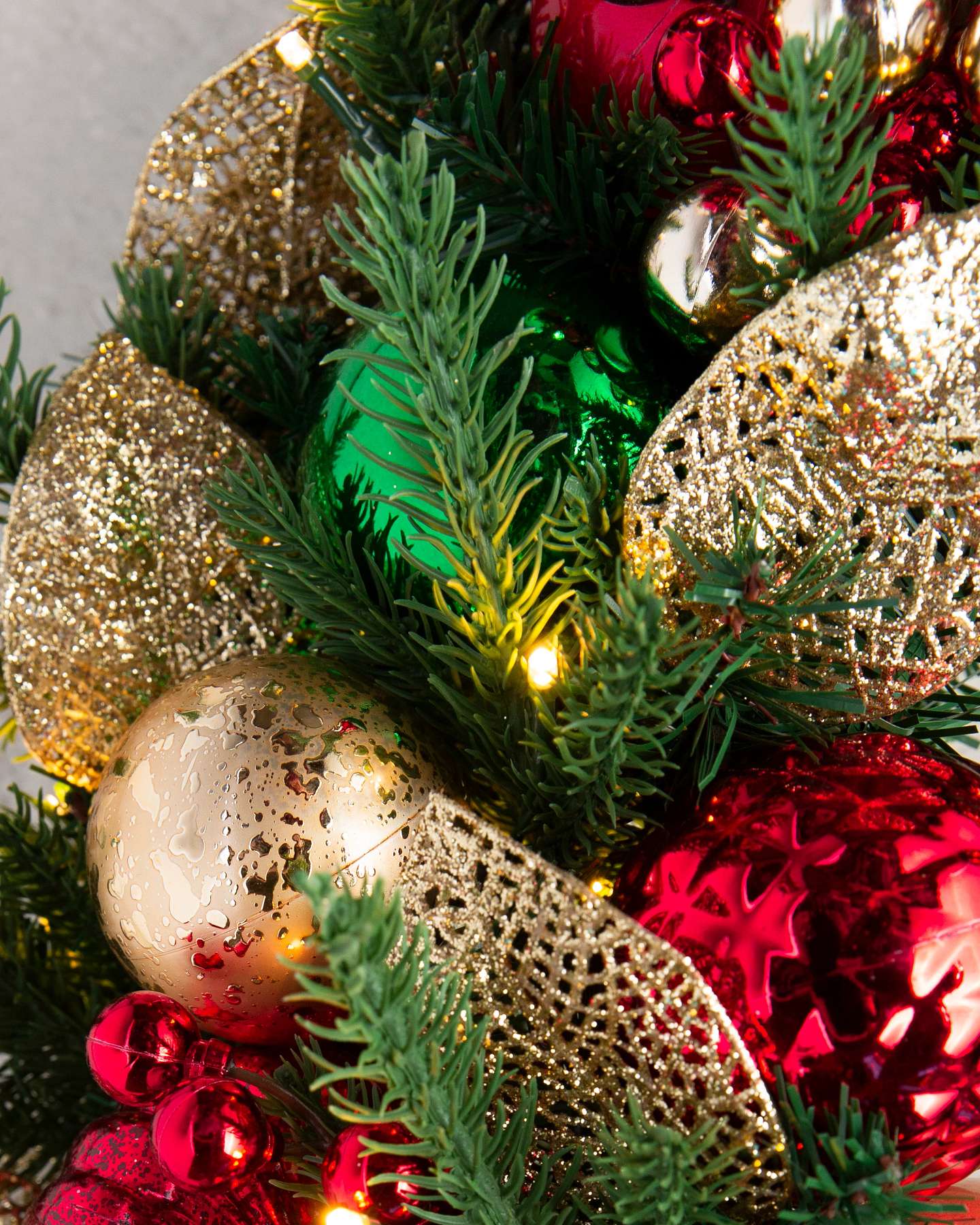 Balsam Hill Outdoor Merry and Bright Artificial Christmas Wreath LED Illuminated Close-Up