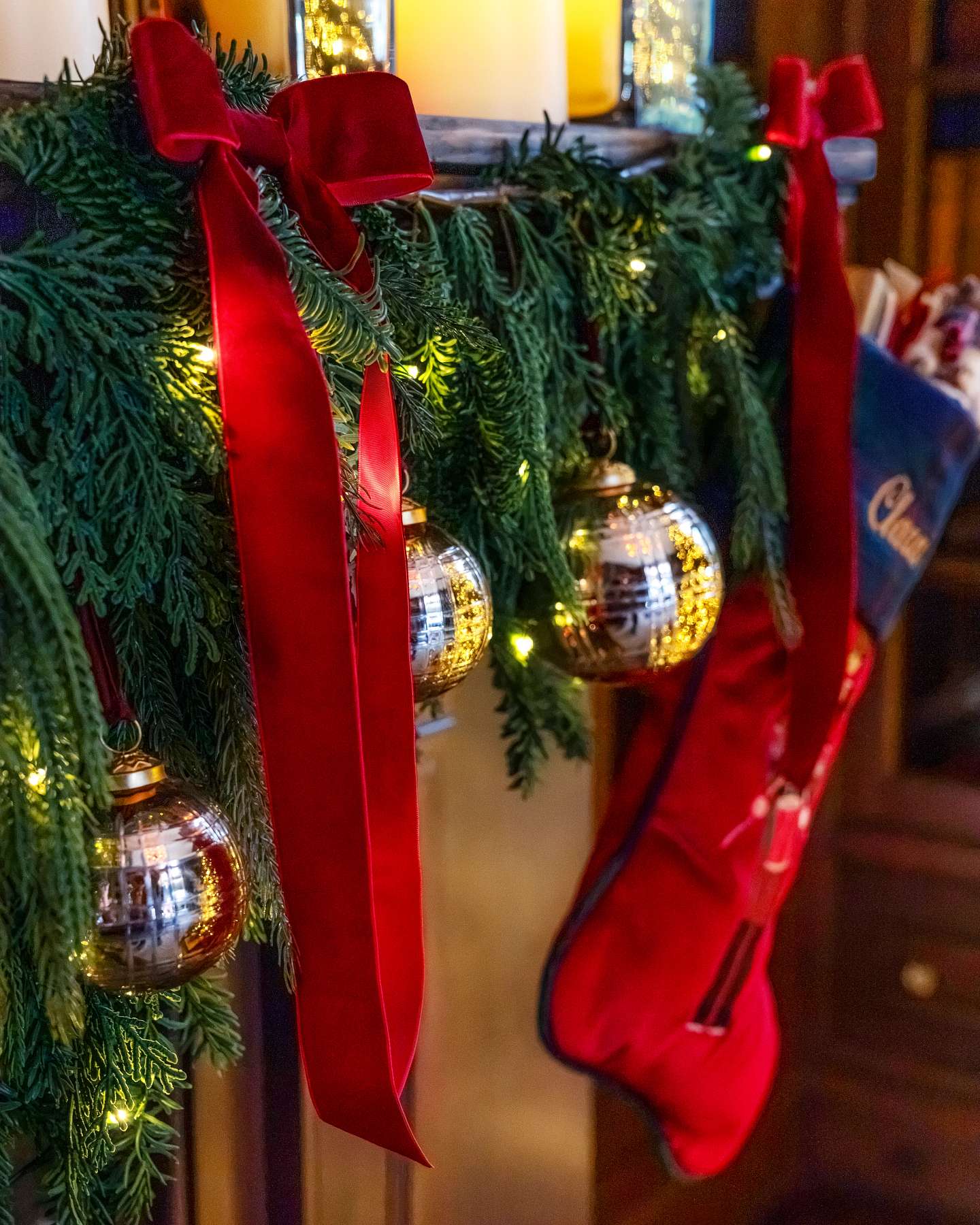 Gold Plaid Glass Ornament Set