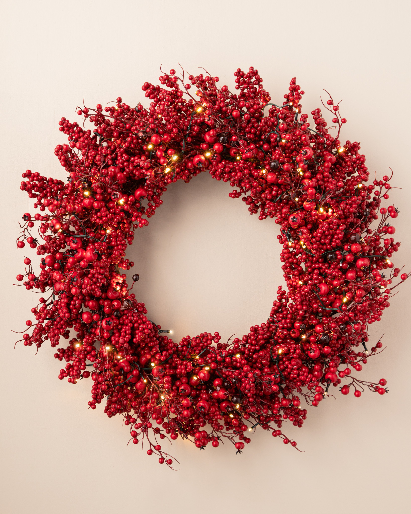 Red Berry Christmas Wreath 