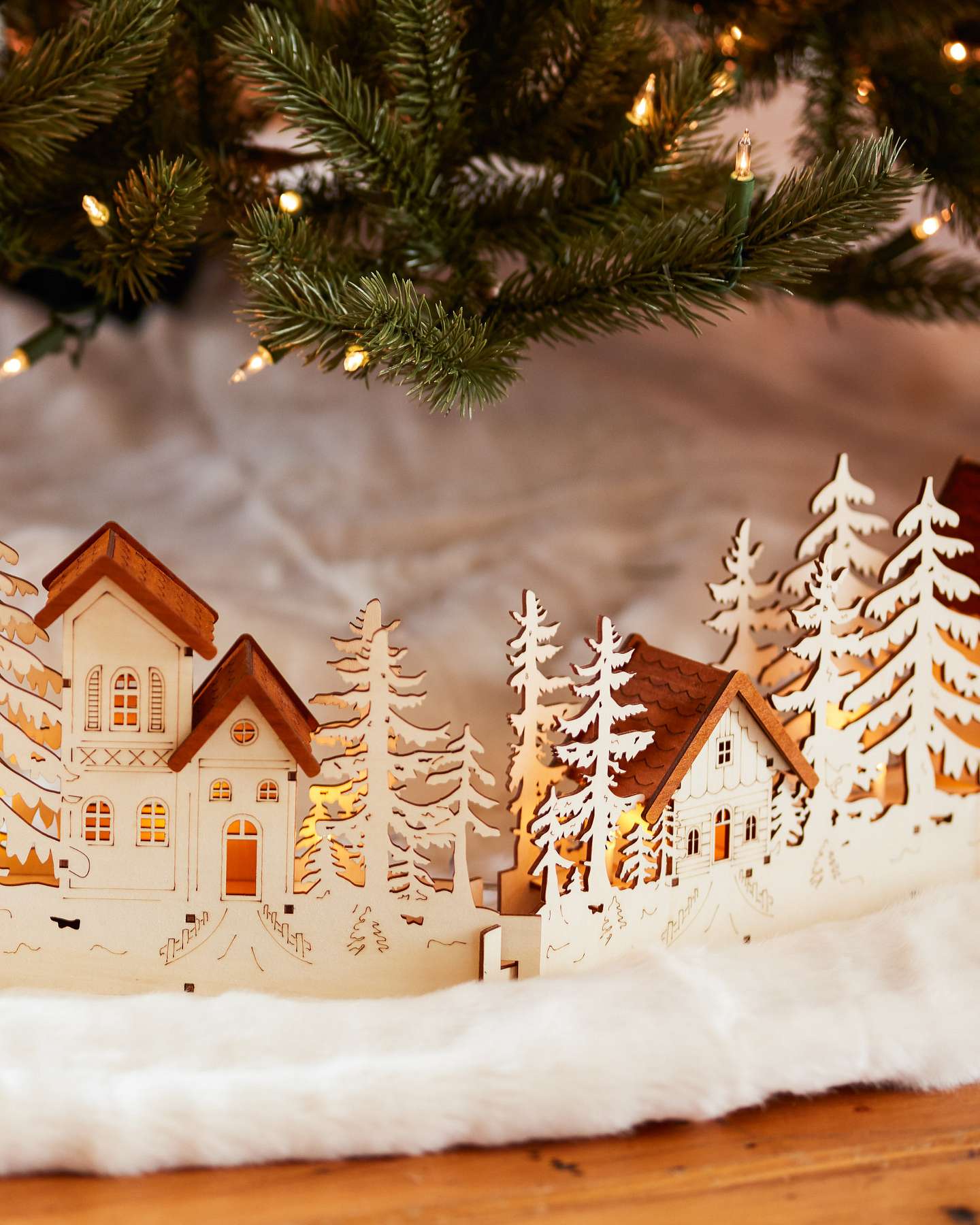 Balsam Hill Christmas Village Wood Artificial Christmas Tree Collar Closeup