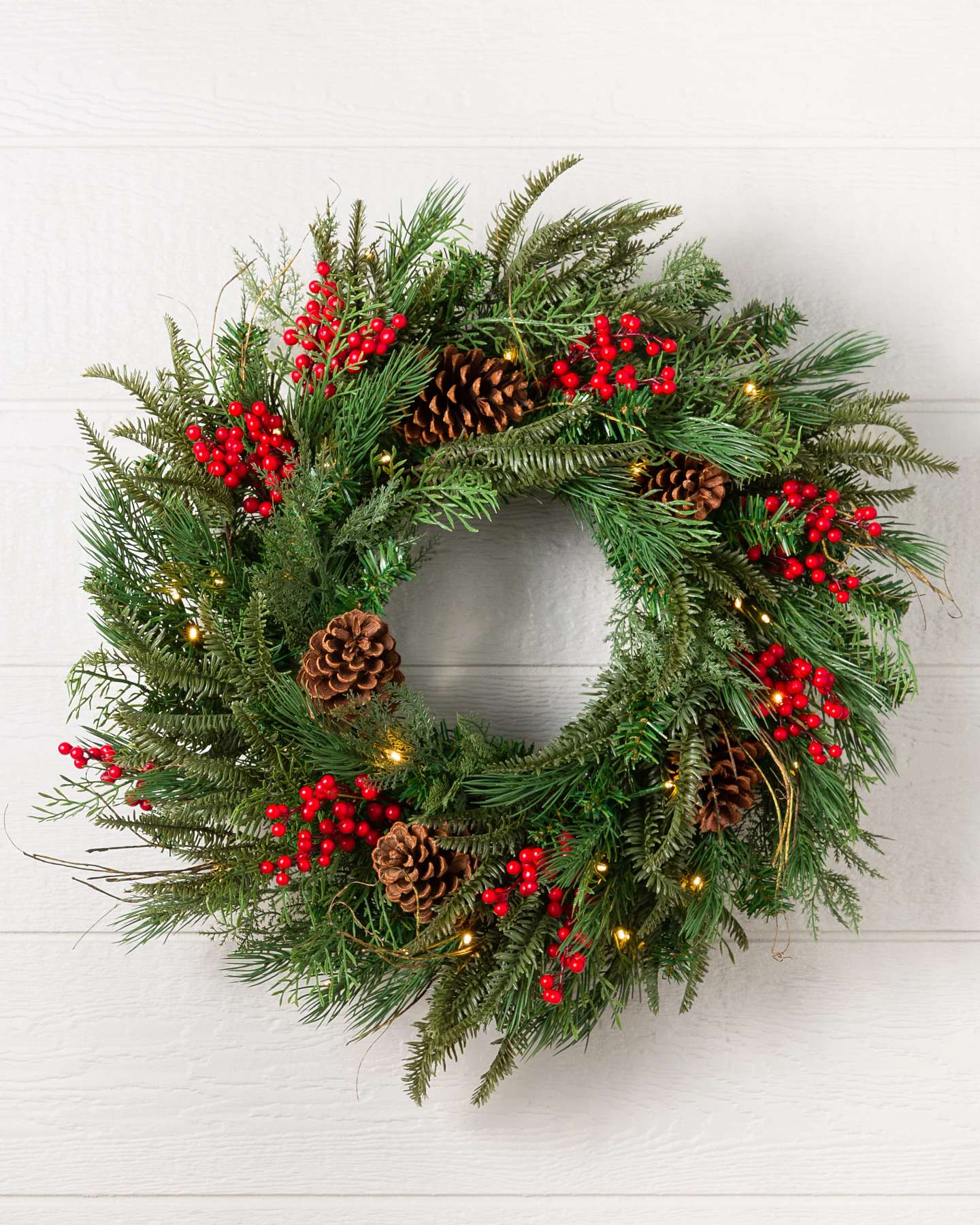 Balsam Hill Outdoor Red Berry Pine Artificial Christmas Wreath 24-Inch LED Display
