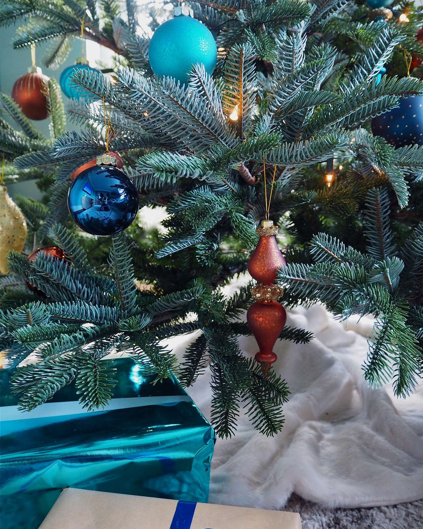 Balsam Hill Georgetown Bauble Set 35-Pieces UK Blog Classic Christmas Styling