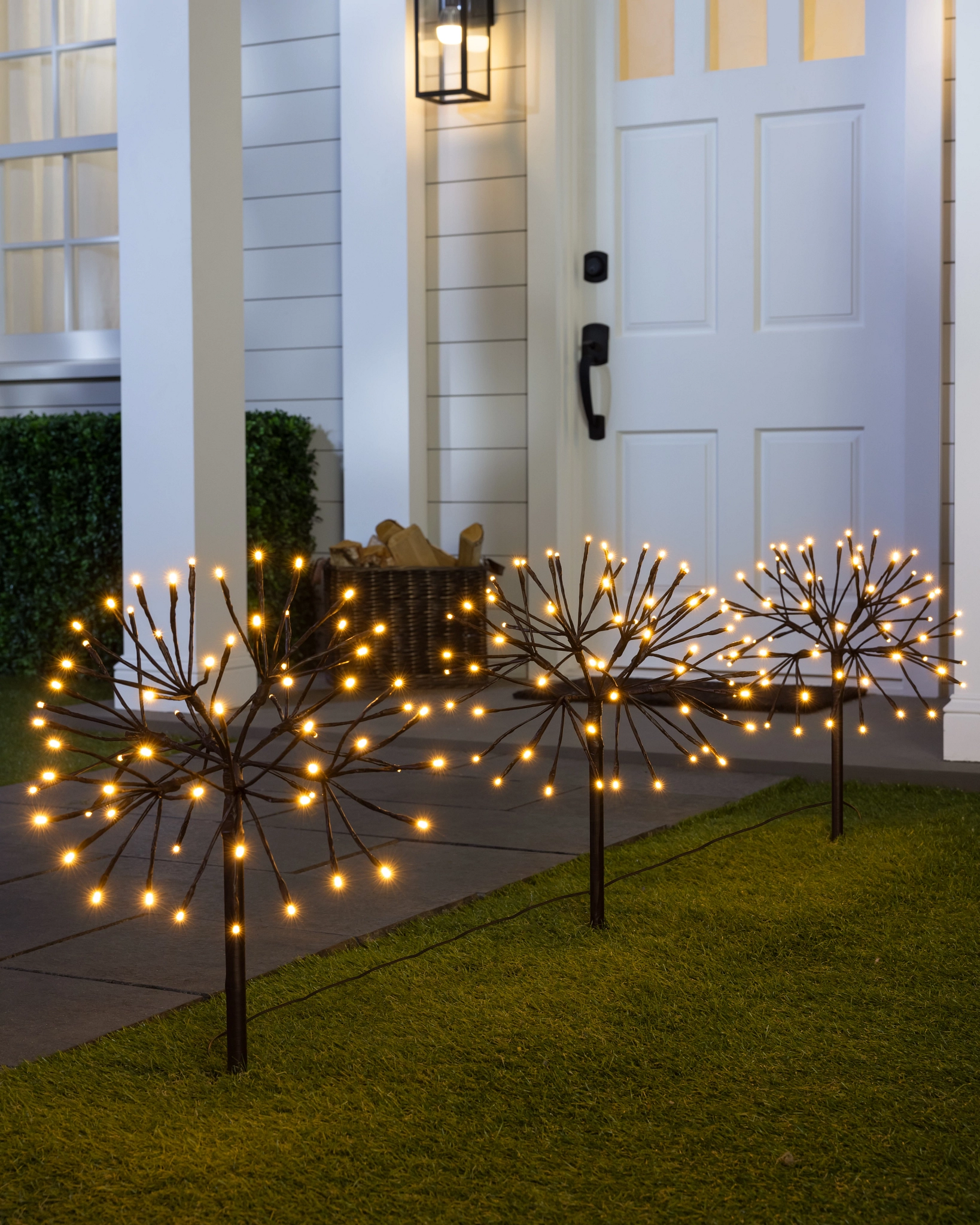 Outdoor Starburst Pathway Lights | Balsam Hill