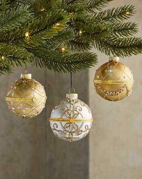 BH Heritage Jewelled Large Bauble Set BH Heritage Jewelled Large Bauble Set