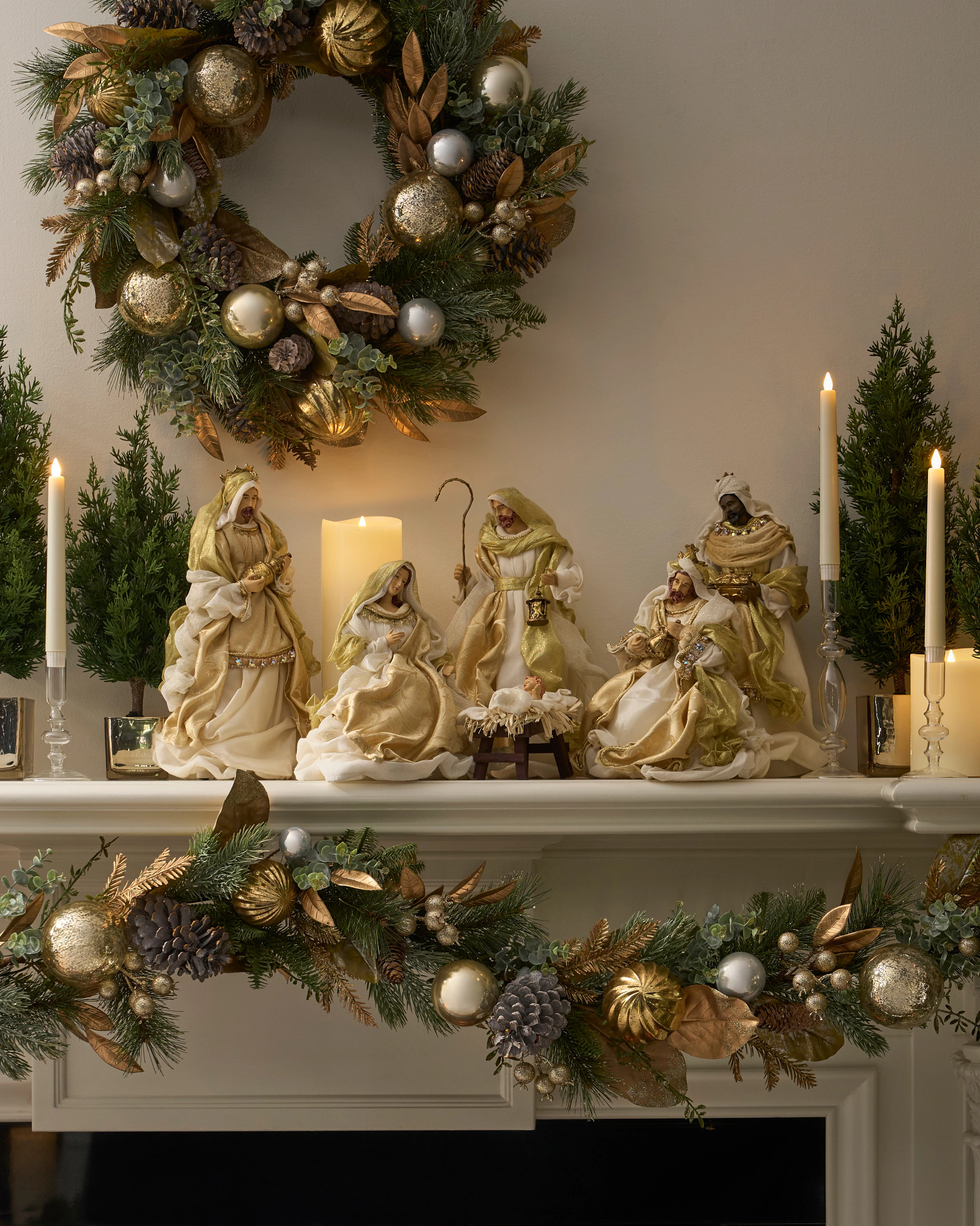 ゴールドクリスマス人形 3体セット Gold Classic Nativity Set | Balsam Hill
