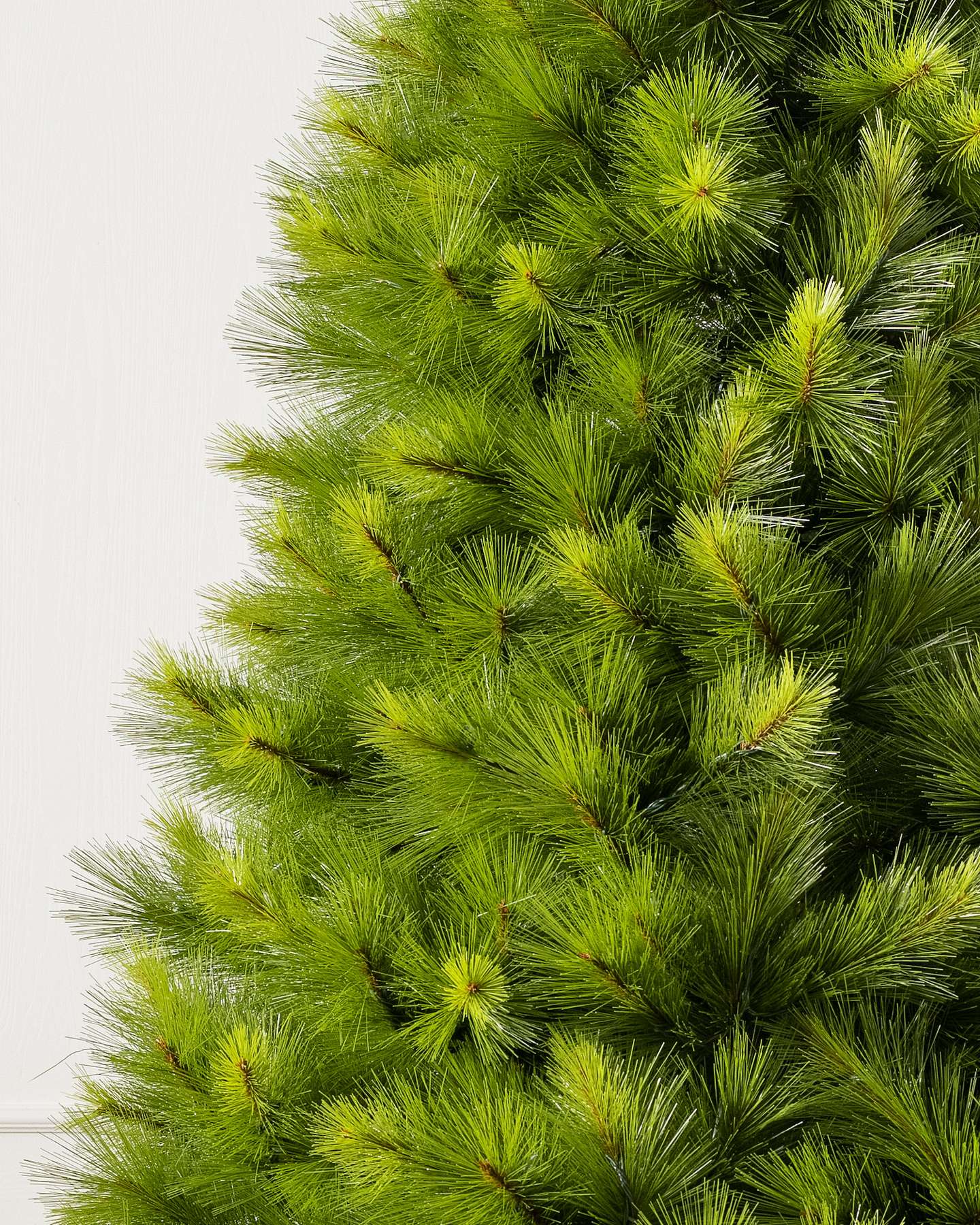Balsam Hill Monterey Pine Christmas Tree Unlit Close-Up of Lifelike Foliage
