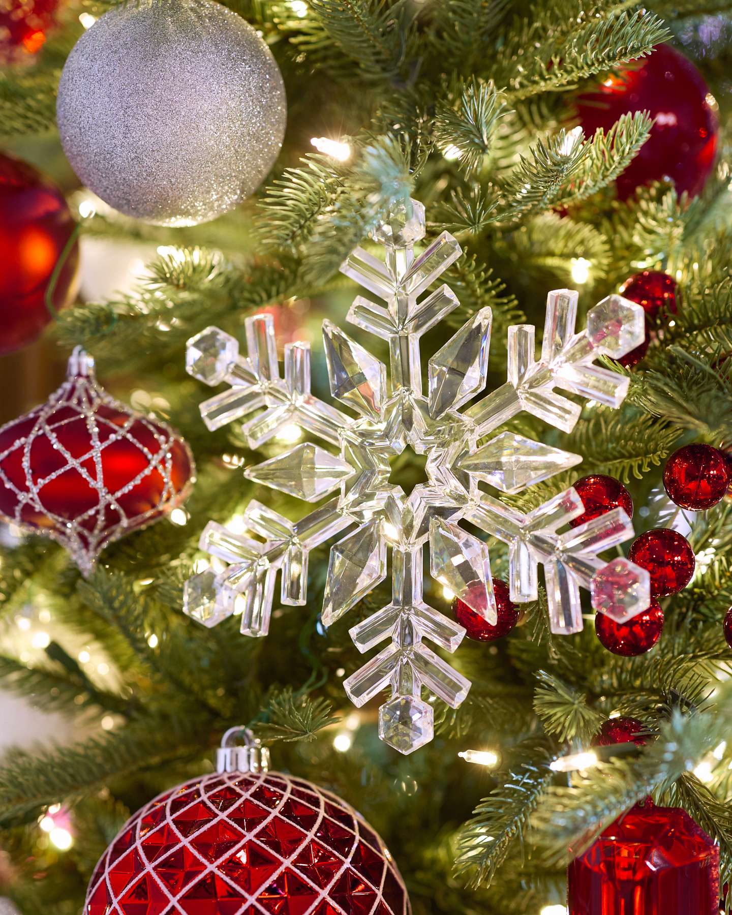 Balsam Hill Snowflake Shatter Resistant Artificial Christmas Ornament Set with Festive Display