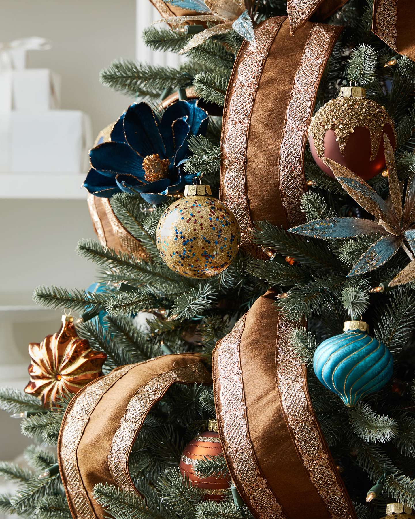 Balsam Hill Georgetown Bauble Set 35-Pieces Warm Festive Ambience