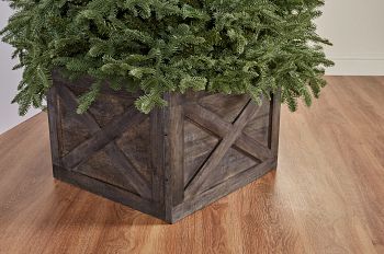 Wooden crate Christmas tree collar
