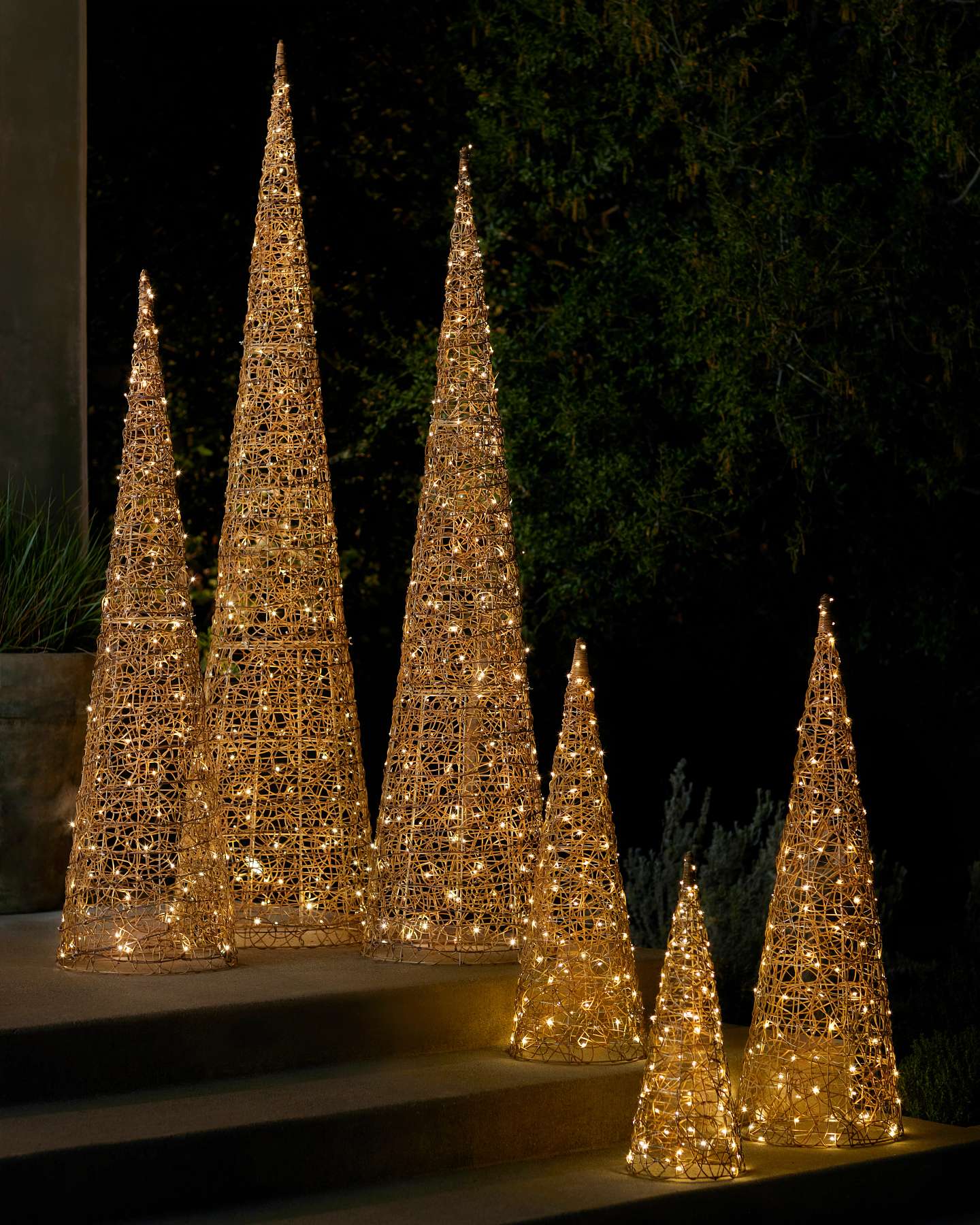 Balsam Hill Outdoor LED Wire Sculptures Festive Display