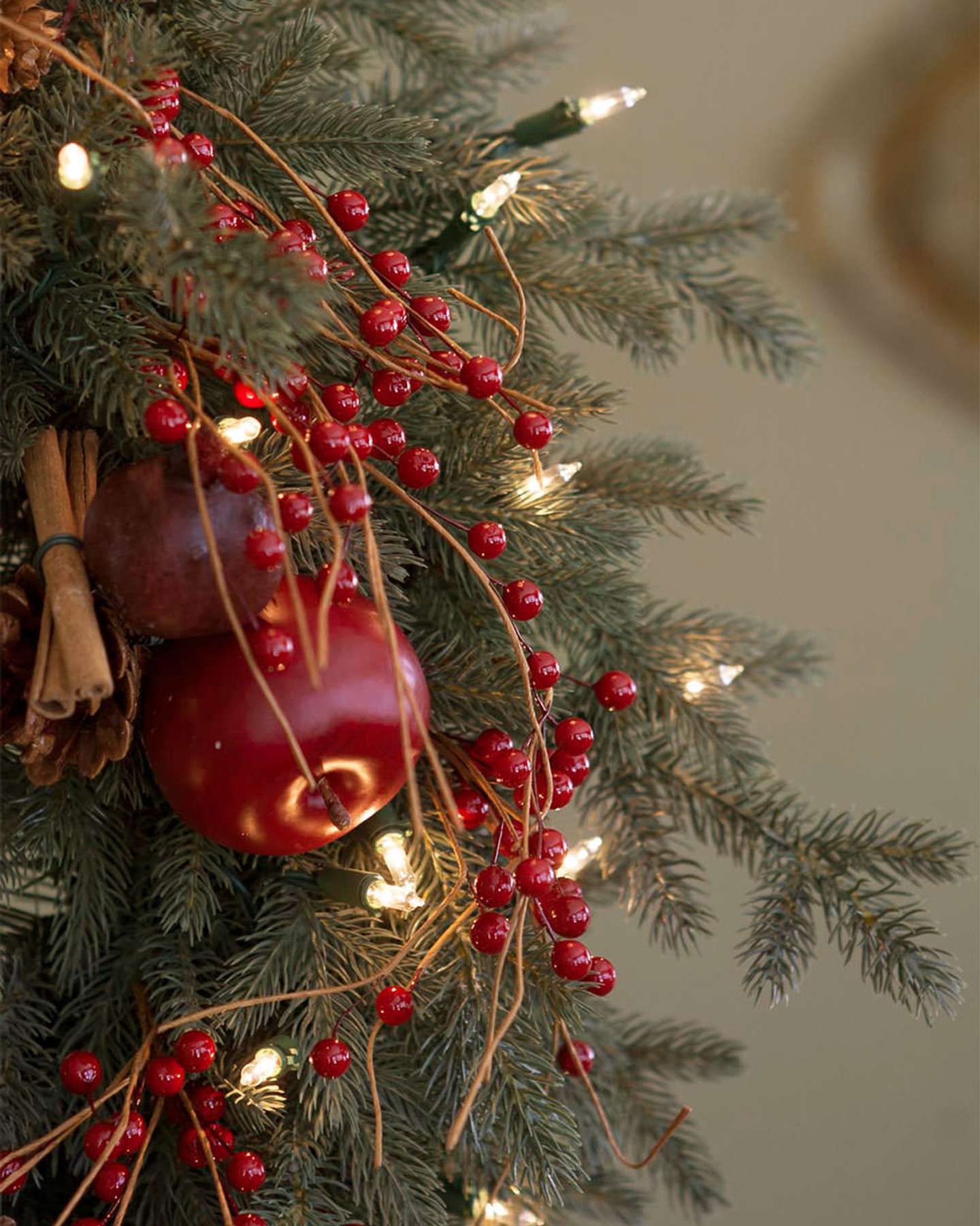 Balsam Hill Heritage Spice Christmas Wreath Close-Up