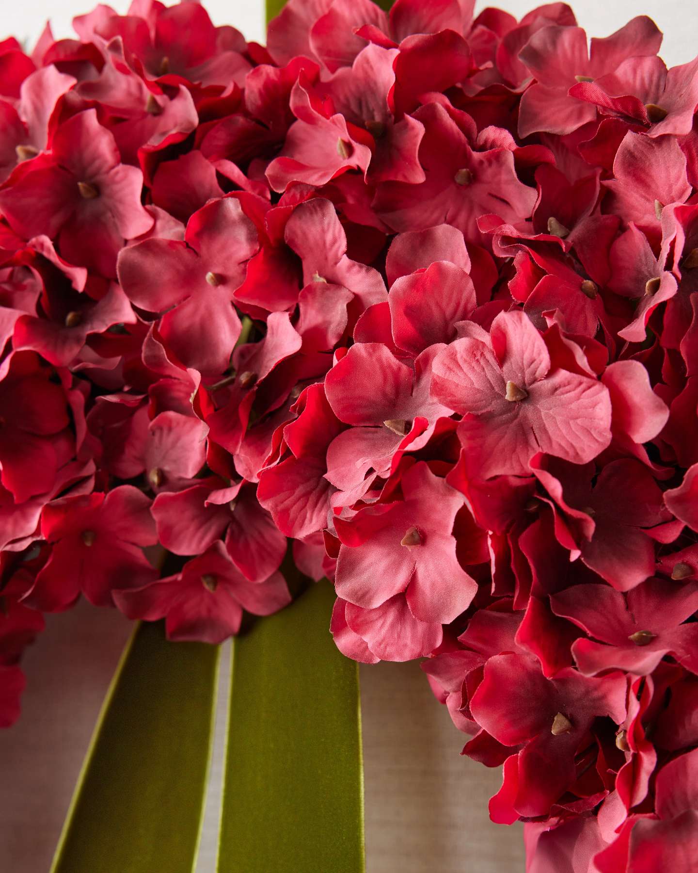 61 cm Red Festive Hydrangea Wreath