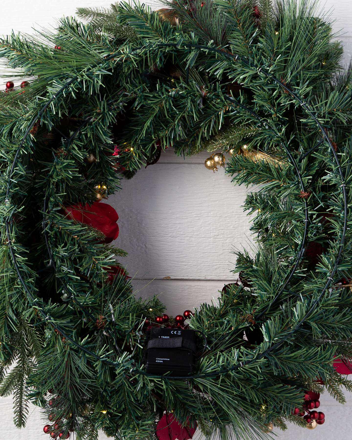 Balsam Hill Gilded Glory Magnolia Artificial Christmas Wreath Gold and Green Closeup
