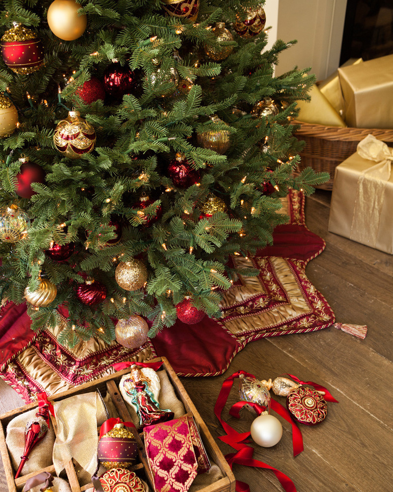 BH Balsam Fir Christmas Tree | Balsam Hill