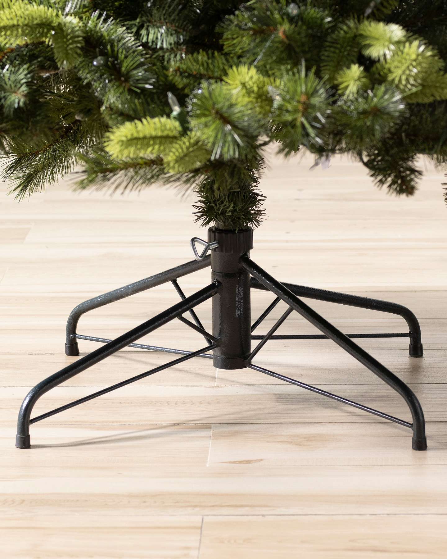 Swiss Mountain Pine by Balsam Hill Special Feature