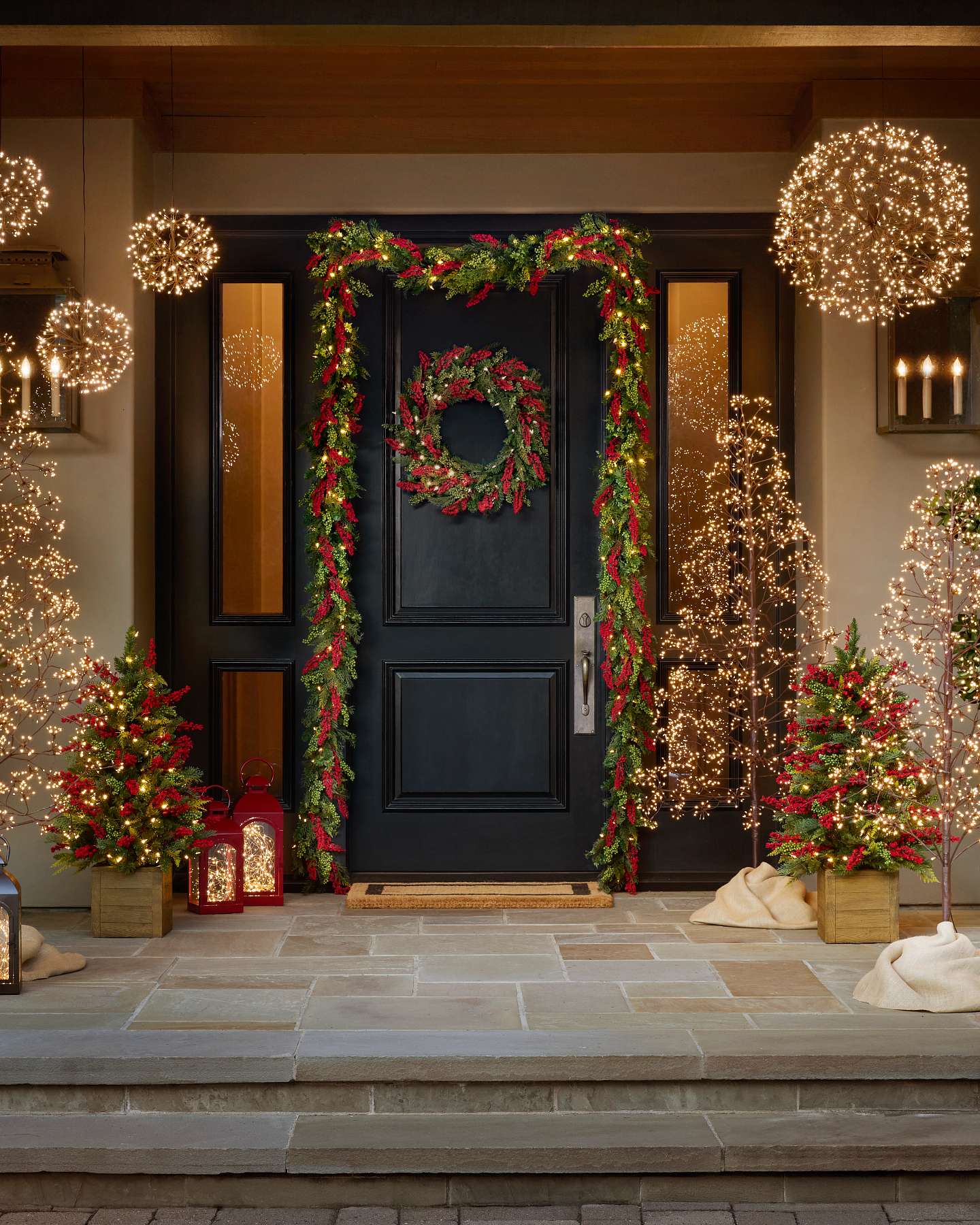 Outdoor Berry Burst Garland