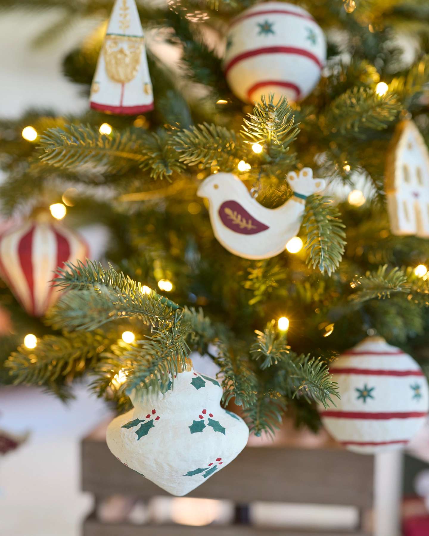 Festive Katran Mixed Ornament Set