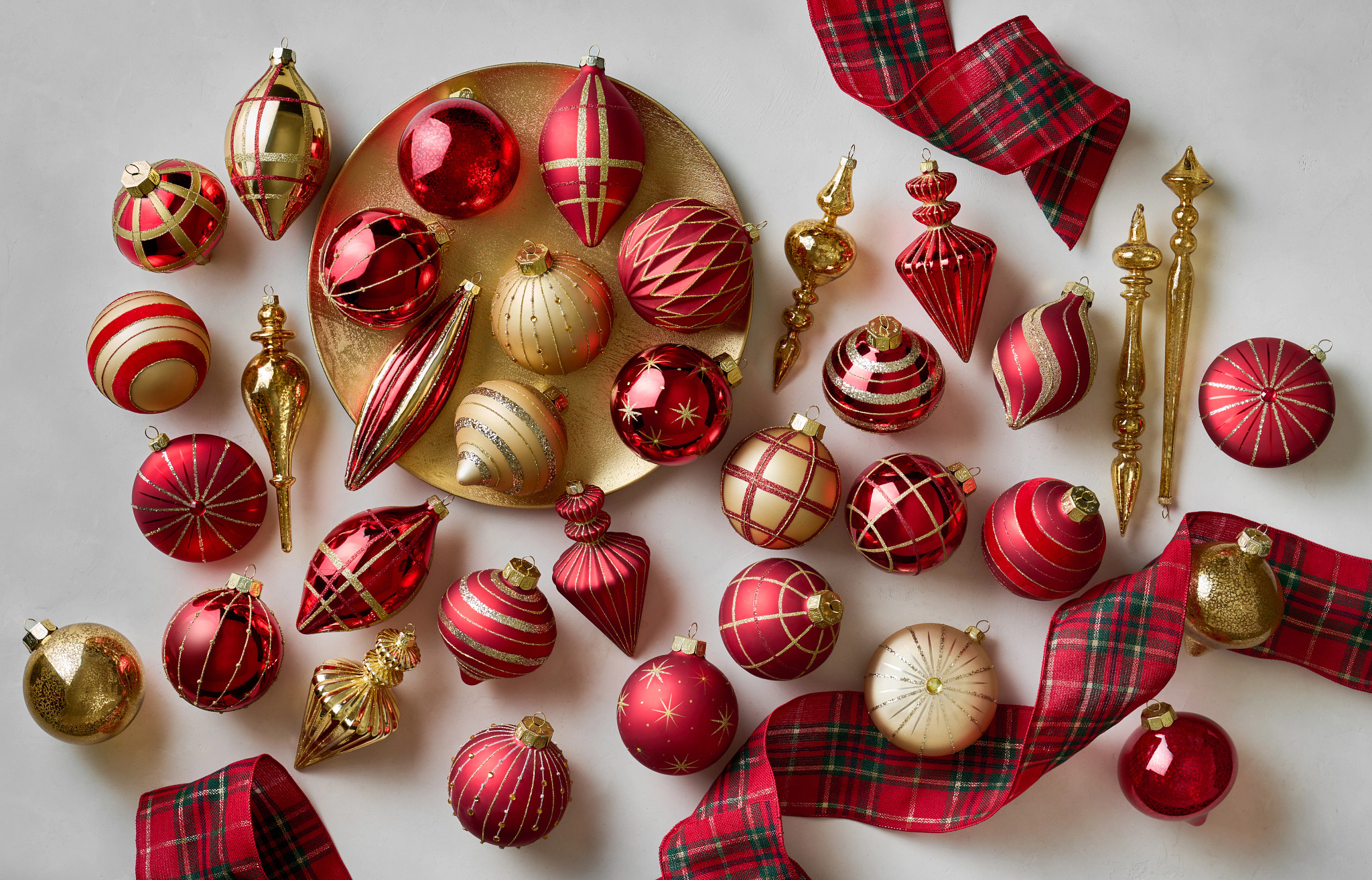 Christmas Ornaments 2023: The Ultimate Buying Guide  Balsam Hill