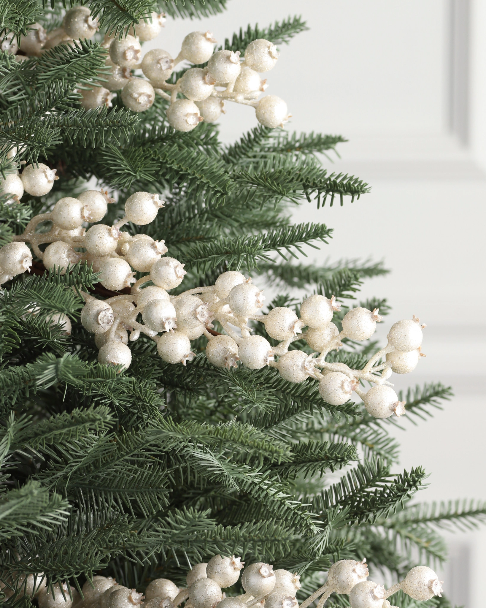 Tree Decorating: Must Have Picks and Sprays – The Mint Julep