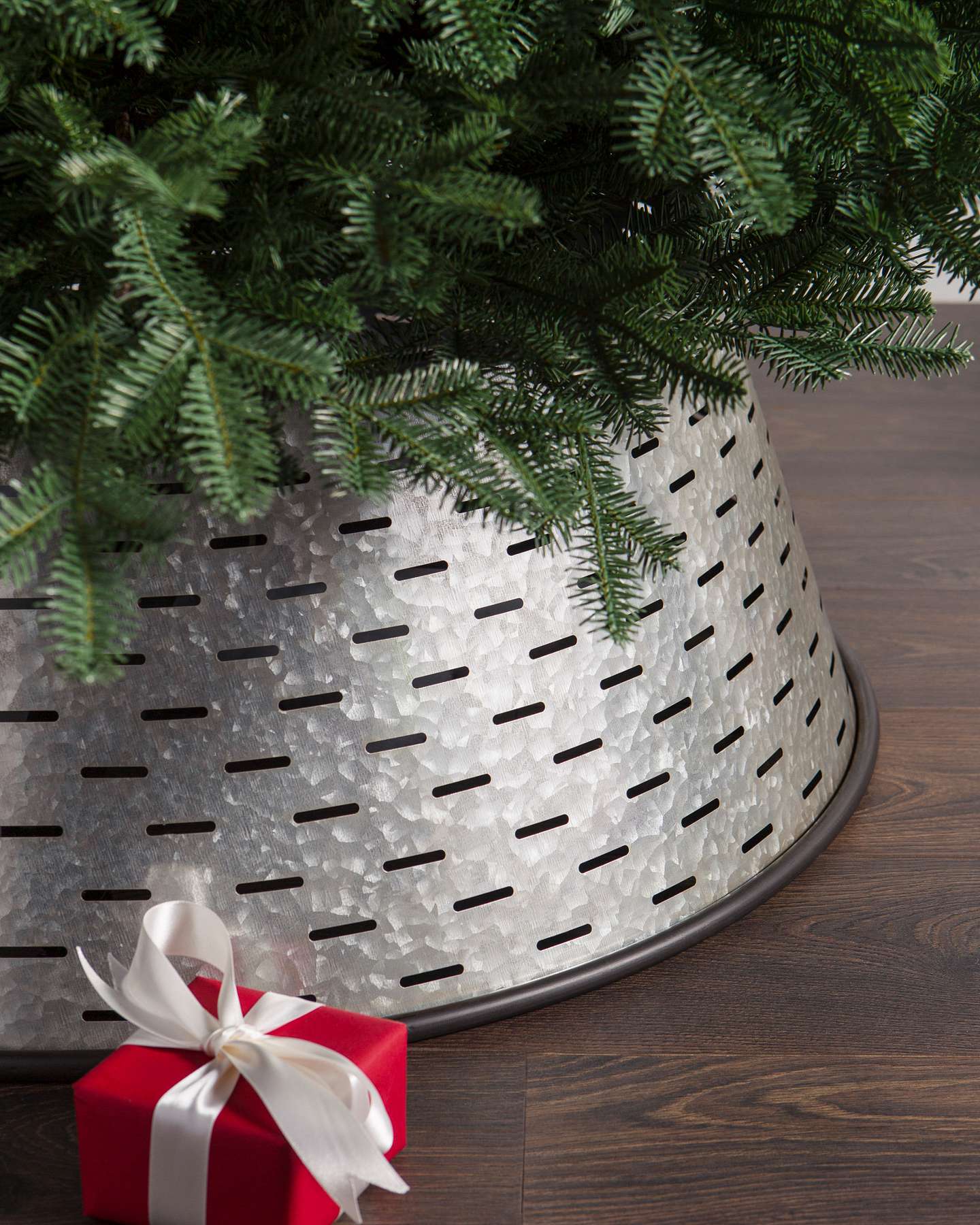 Balsam Hill Olive Bucket Tree Collar Product Showcase