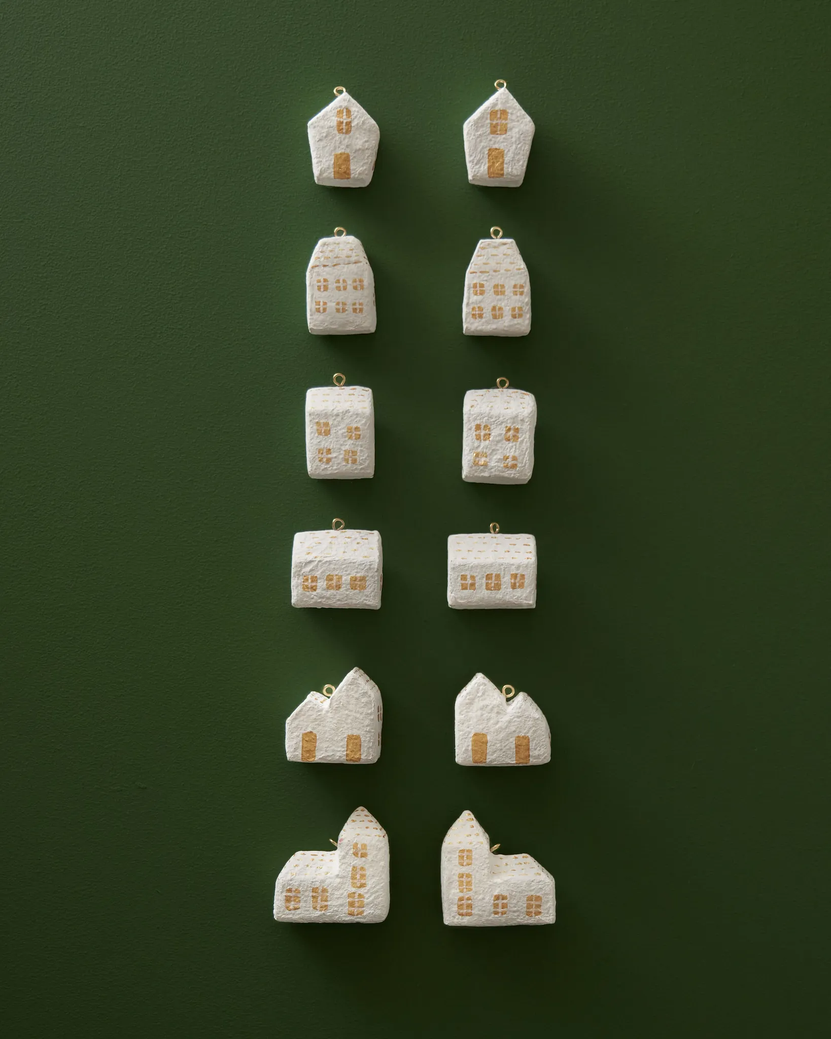 Festive Katran Houses Ornament Set